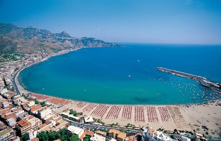 B&B A Casa Di Amici Giardini Naxos Eksteriør bilde