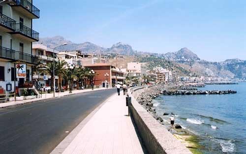 B&B A Casa Di Amici Giardini Naxos Eksteriør bilde