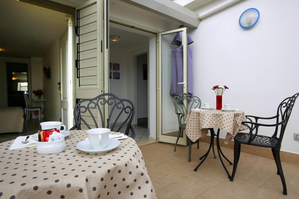 B&B A Casa Di Amici Giardini Naxos Eksteriør bilde