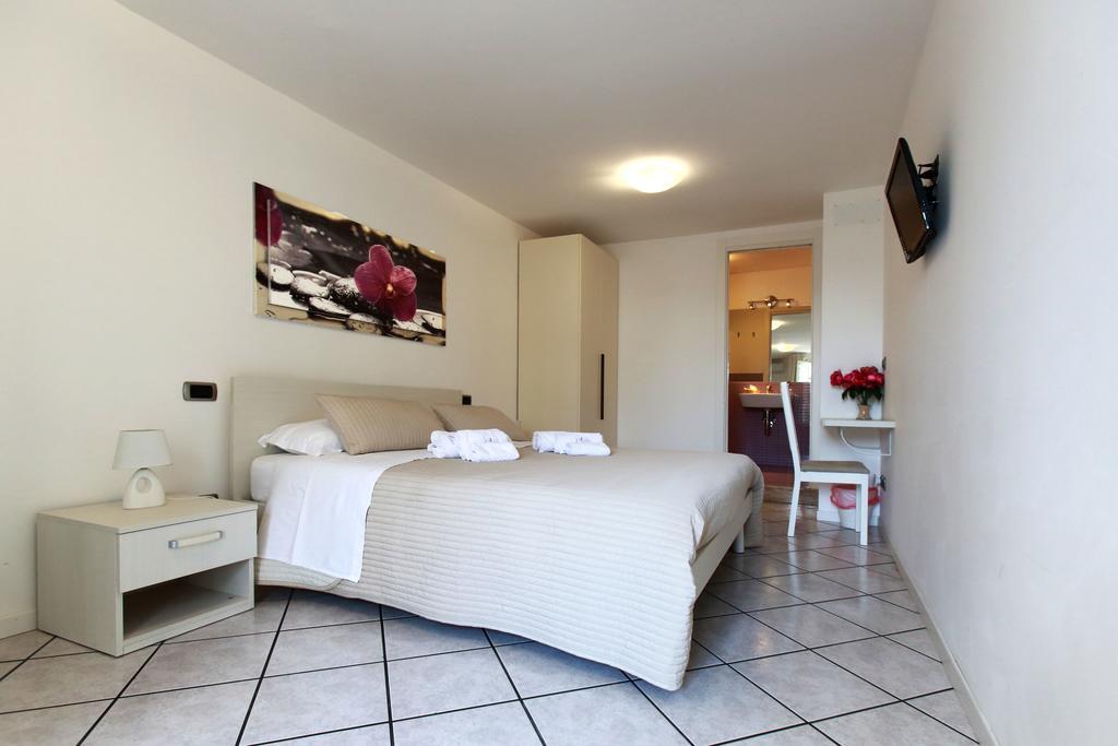 B&B A Casa Di Amici Giardini Naxos Eksteriør bilde
