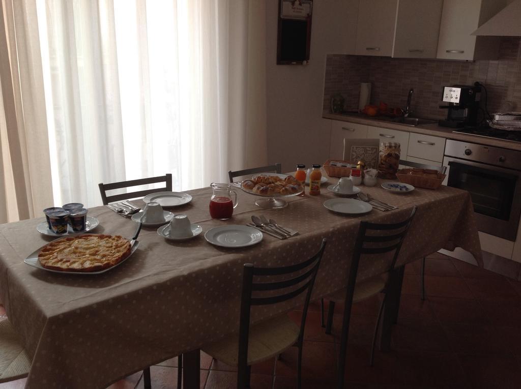 B&B A Casa Di Amici Giardini Naxos Eksteriør bilde