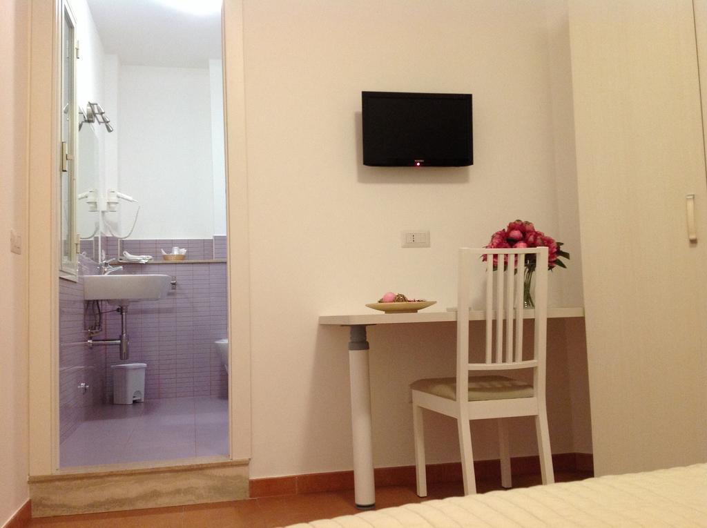 B&B A Casa Di Amici Giardini Naxos Eksteriør bilde